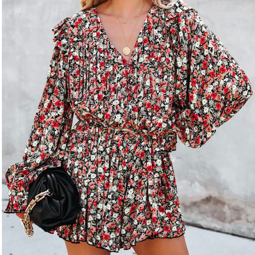 COPY - VICI Exclusive Floral Romper Size S